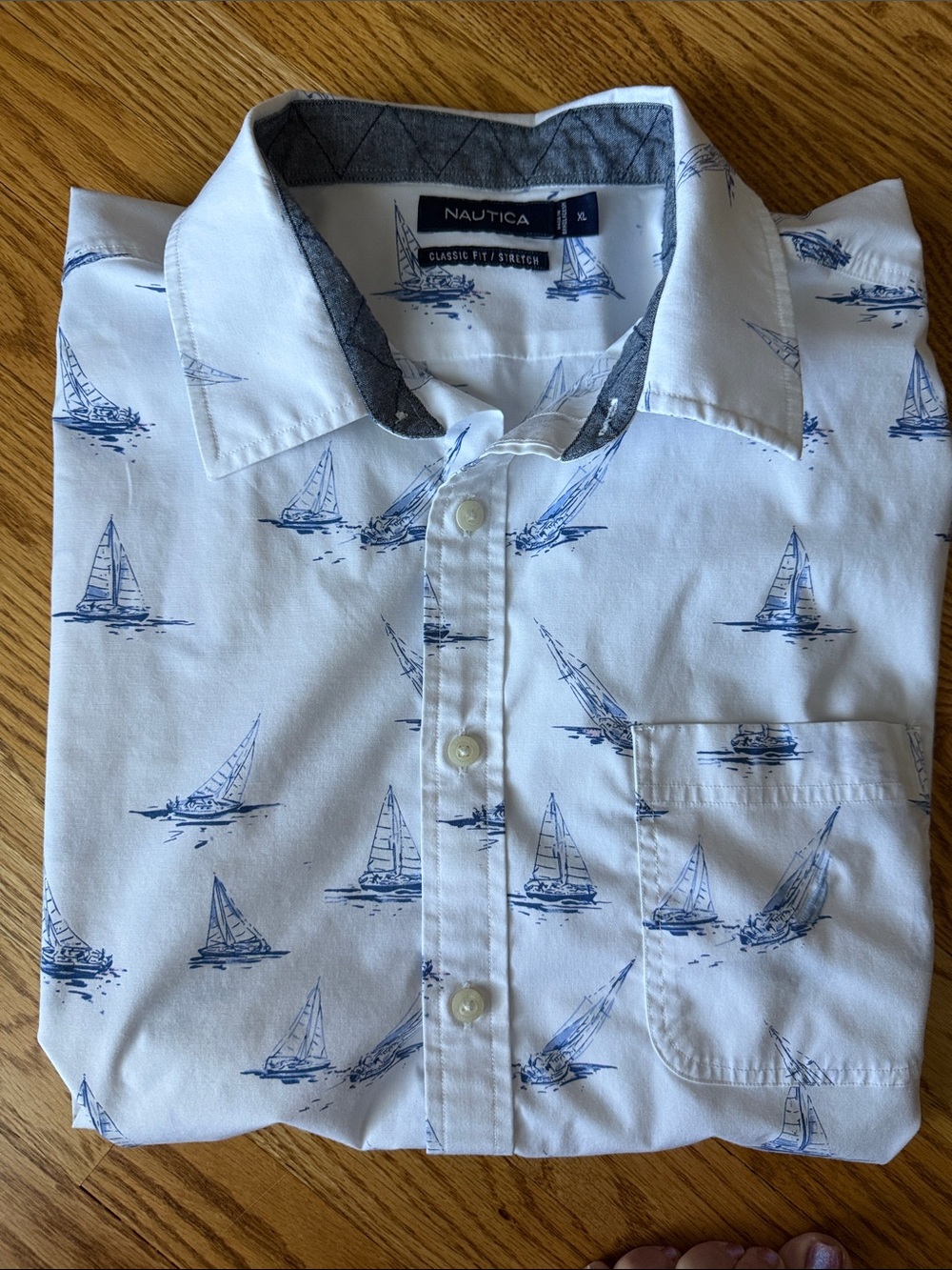 Nautica Men's White Short-Sleeve Sailboat Print Shirt
